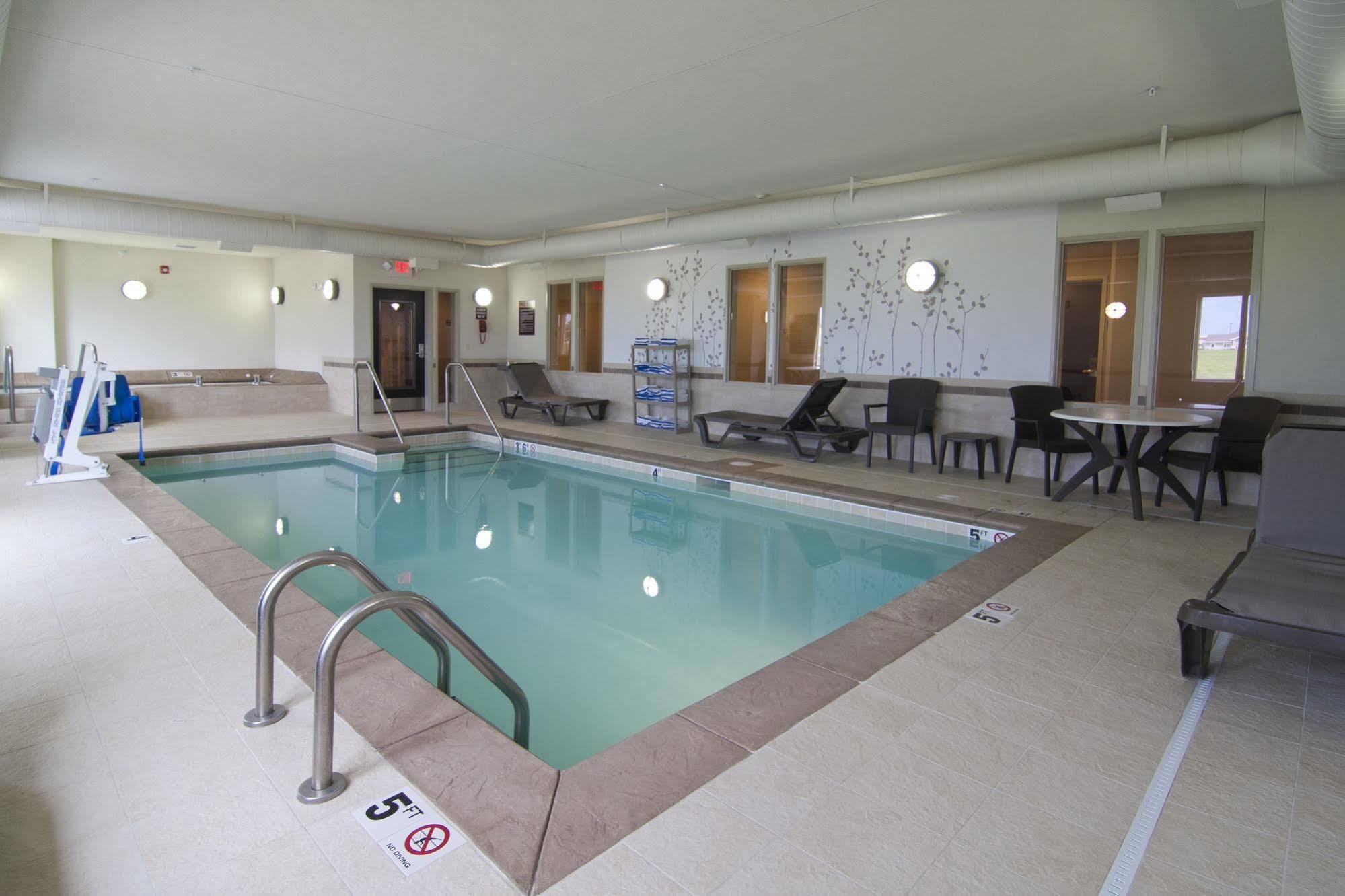 Sleep Inn & Suites Marshall - University Area Екстер'єр фото